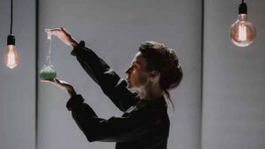 apologia-theatro-apothiki-mikrofwno