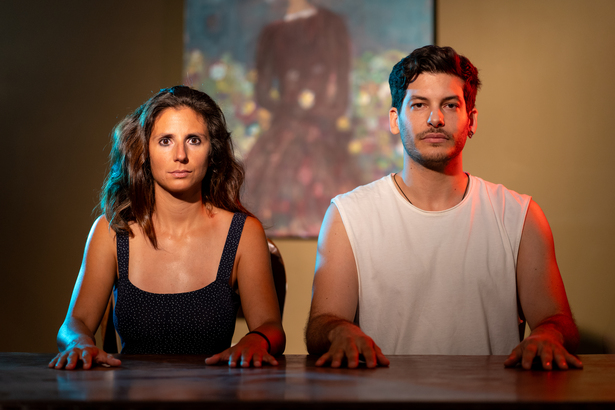 ΣΥΓΧΡΟΝΕΣ ΤΡΑΓΩΔΙΕΣ (1)